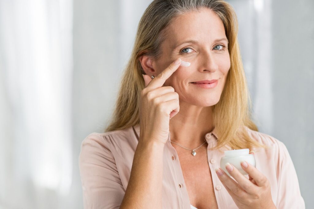 Anti-aging treatments for sagging skin using thread lifts and HIFU