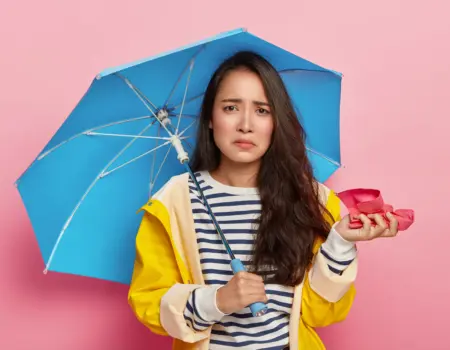 Top 5 Monsoon Skincare Treatments to Control Oily Skin in Delhi